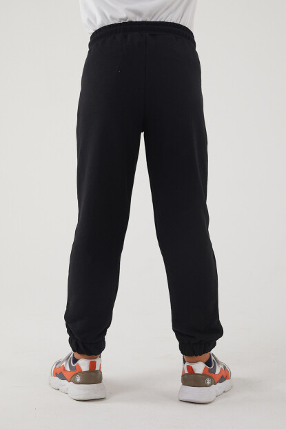 2D2B  Erkek Çocuk 3 İplik Cepli Beli Ve Paçası Lastikli Baskılı Okul Eşofman Altı