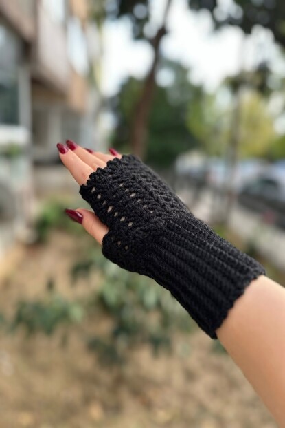 2D2B Kadın El Örmesi Motifli Parmaksız Yarım Kesik Eldiven