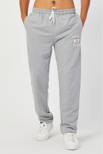 Erkek Düz Paça Nakışlı Eşofman Altı